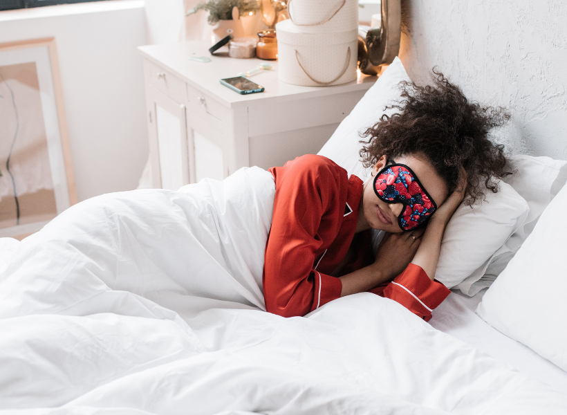 Dit is waarom je in de zomer meer wakker ligt