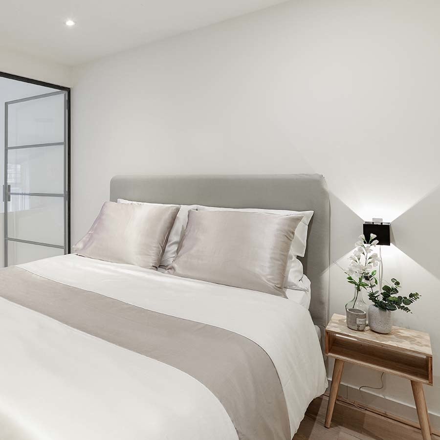 Zijden dekbedovertrek Rossini Ivoor & Taupe - 22MM