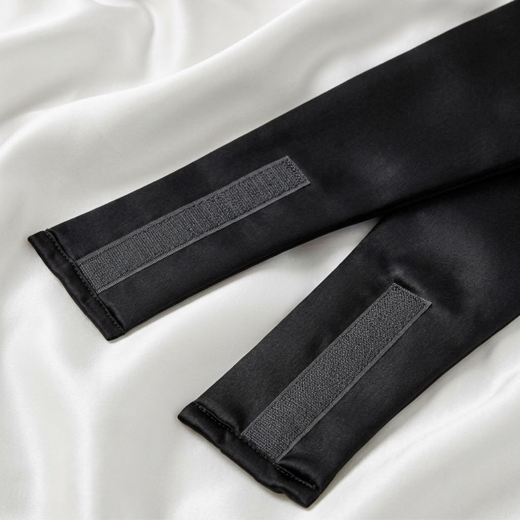 Perfect Sleep Face Mask van Zijde 22MM - Black Pearl